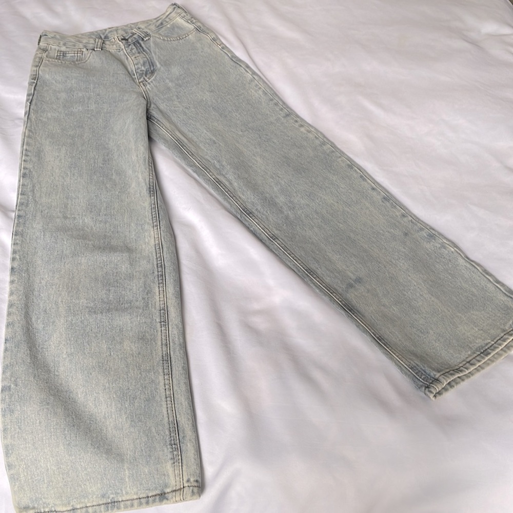 NWOT Wide Leg Jeans - Acid Wash - Picture 2 of 6